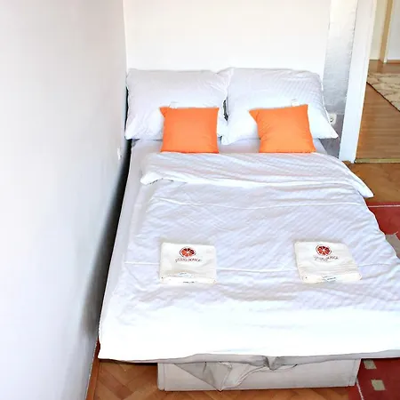 Studio Orange Апартаменты *